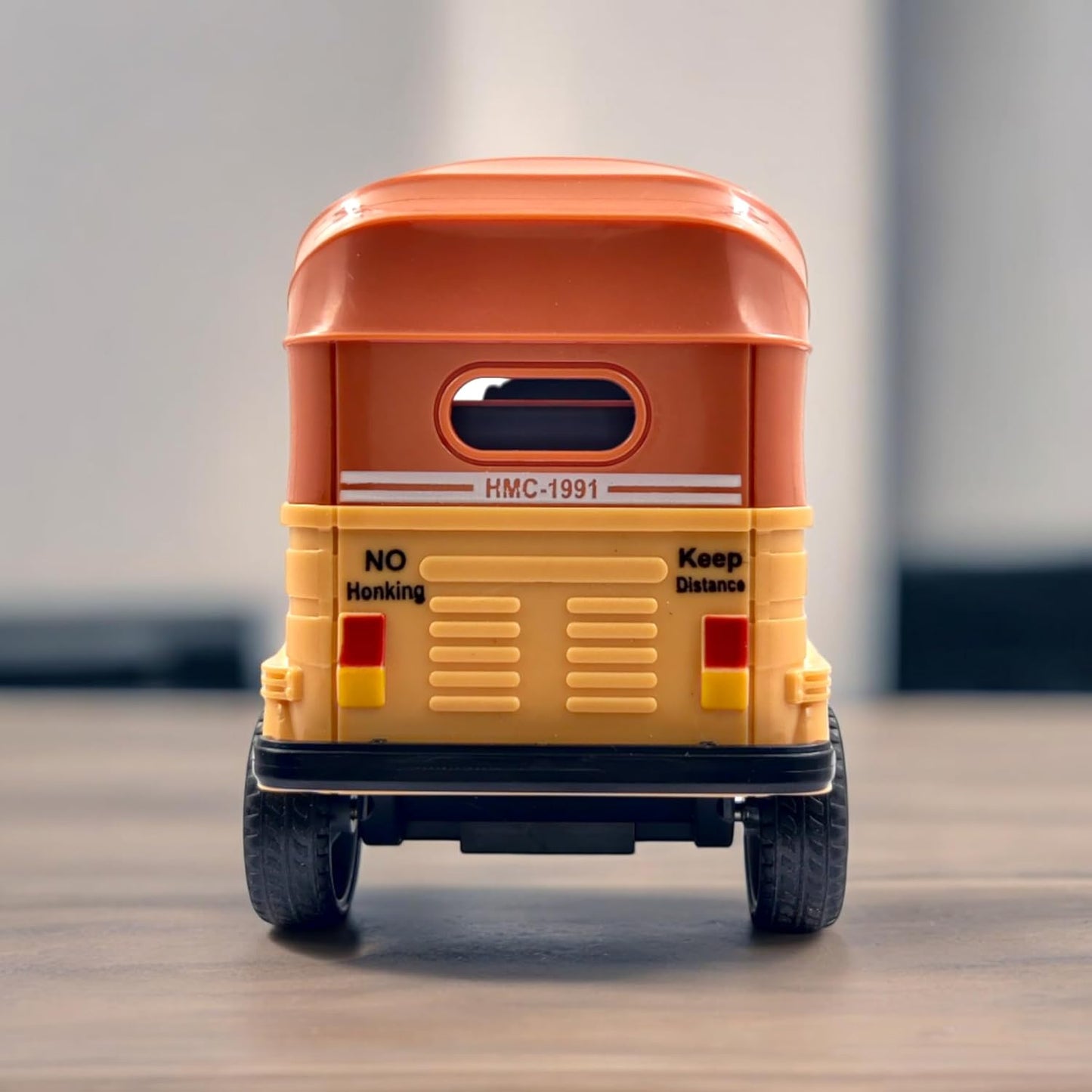 AUTO RICKSHAW TOY, WITH PULL BACK ACTION CITY TRAFFIC VEHICLES PUBLIC TRANSPORT TOY WITH LIGHT AND SOUND FOR AGED 3 4 5 6 BOYS AND GIRLS, KIDS PARTY FAVOURS GIFTS