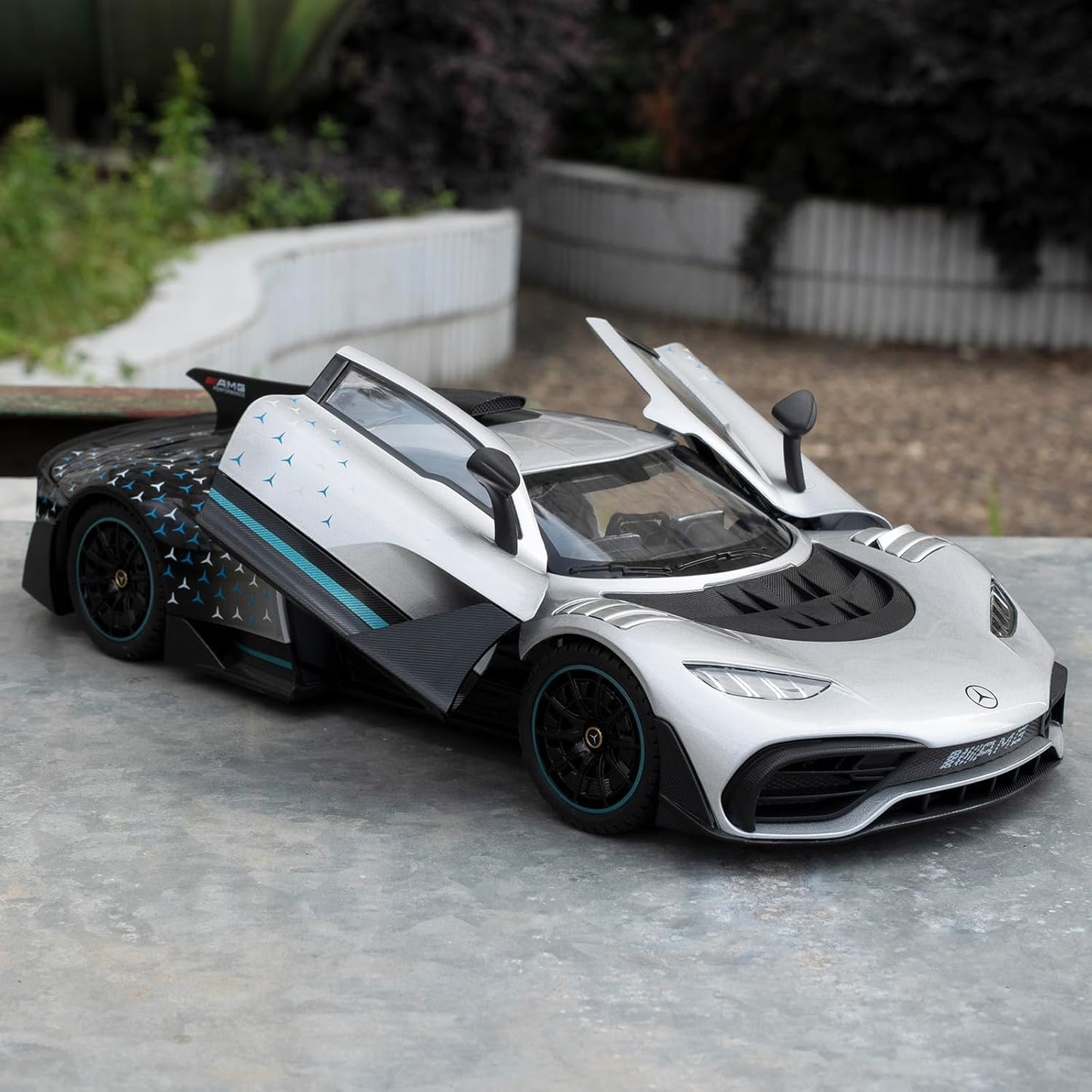 Mercedes Amg-one 1:24 Diecast Scale Model Car