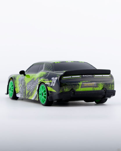 Ghost Arrive Green Edition with Drift Remote & Accessories Car 1:24 Scale