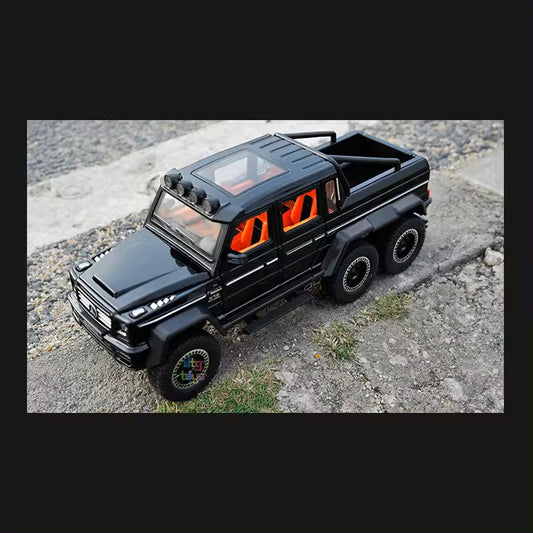 Mercedes Benz G63 AMG 6x6 1:24 Diecast Scale Model Car