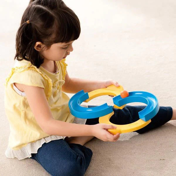 Premium 8 Shape Infinite Loop Interaction Balancing Track Toy Creative - Multicolor