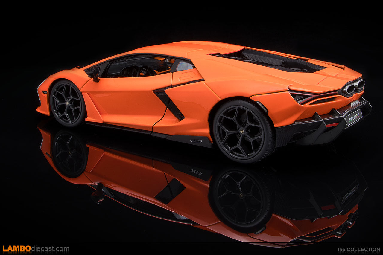 Lamborghini Revuelto Scale Model Diecast Metalcar