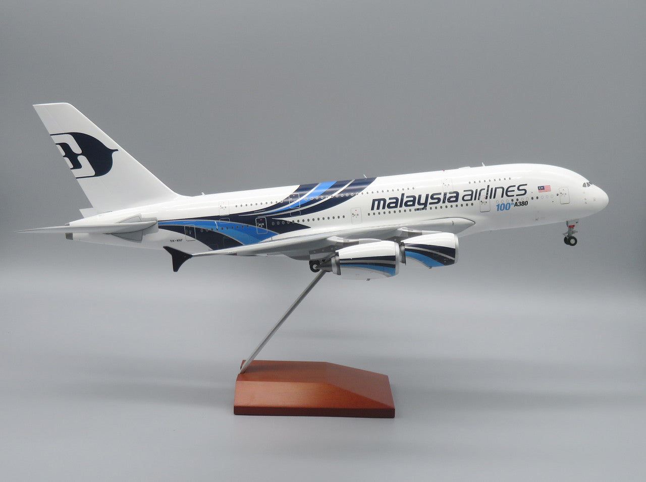 Malaysia Airlines Airbus A380 1/160 Diecast Scale Aeroplane