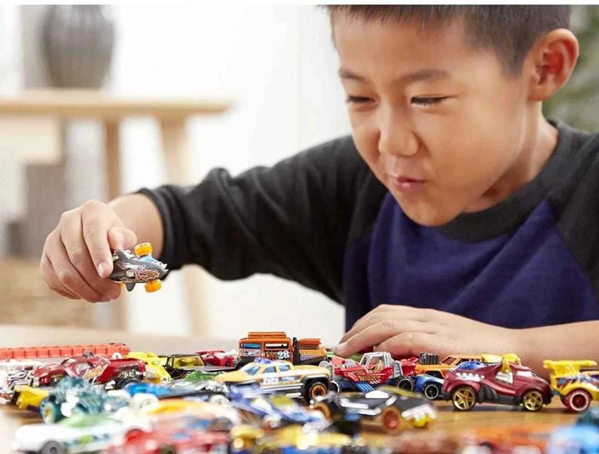 Hot Wheel Car Set Pack Of 20pcs Diecast Scale Model car