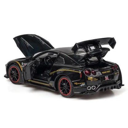 Nissan GT-R R35 1:24 Diecast Scale Model Car