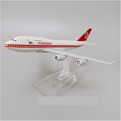 Malaysia Airline B747 16CM 1:400 Diecast Scale Model