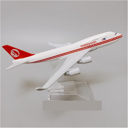 Malaysia Airline B747 16CM 1:400 Diecast Scale Model
