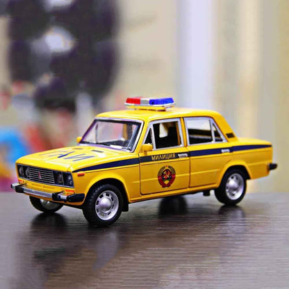 Lada Soviet Police (Militsiya) 1:24 DieCast Scale Model Car.