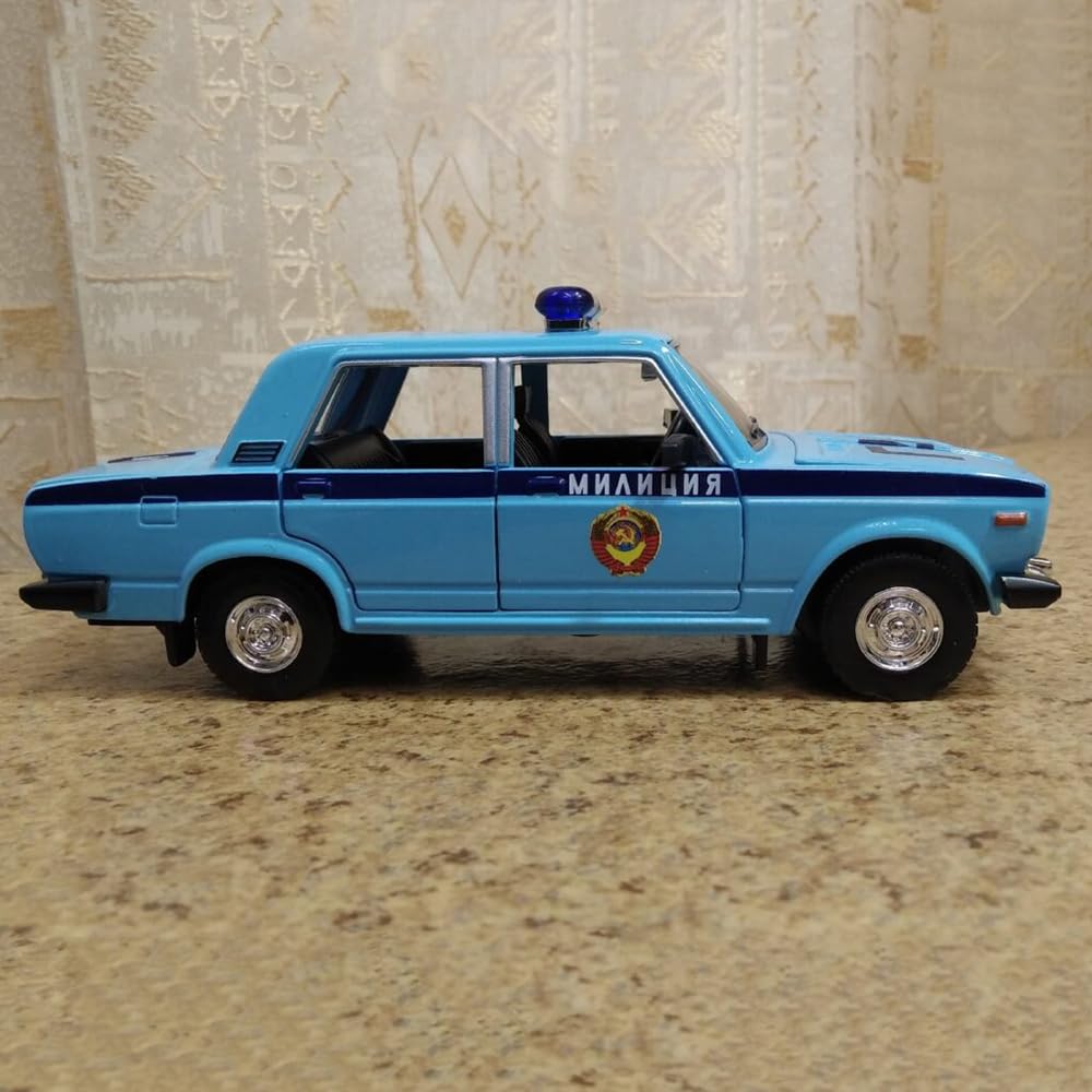 Lada Soviet Police (Militsiya) 1:24 DieCast Scale Model Car.