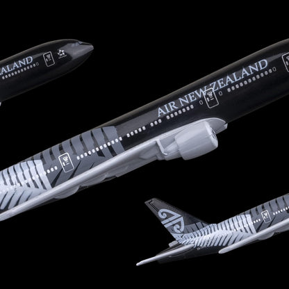 New Zealand Airlines B777 16CM 1:400 Diecast Scale Model