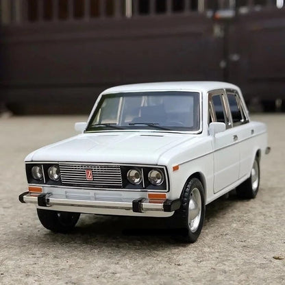 Lada 2106 Vintage Sedan Precision  1:18  Diecast Scale Model Car