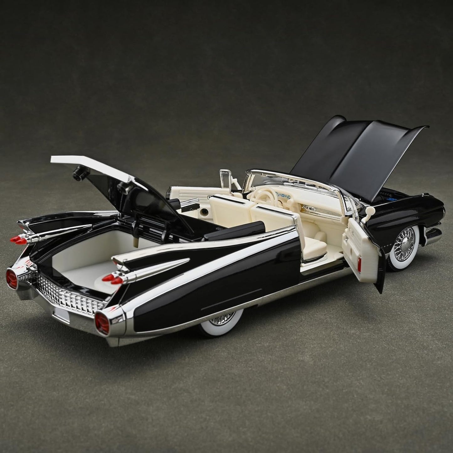 1959 Cadillac Eldorado Biarritz 1:24 Diecast Scale Model Car