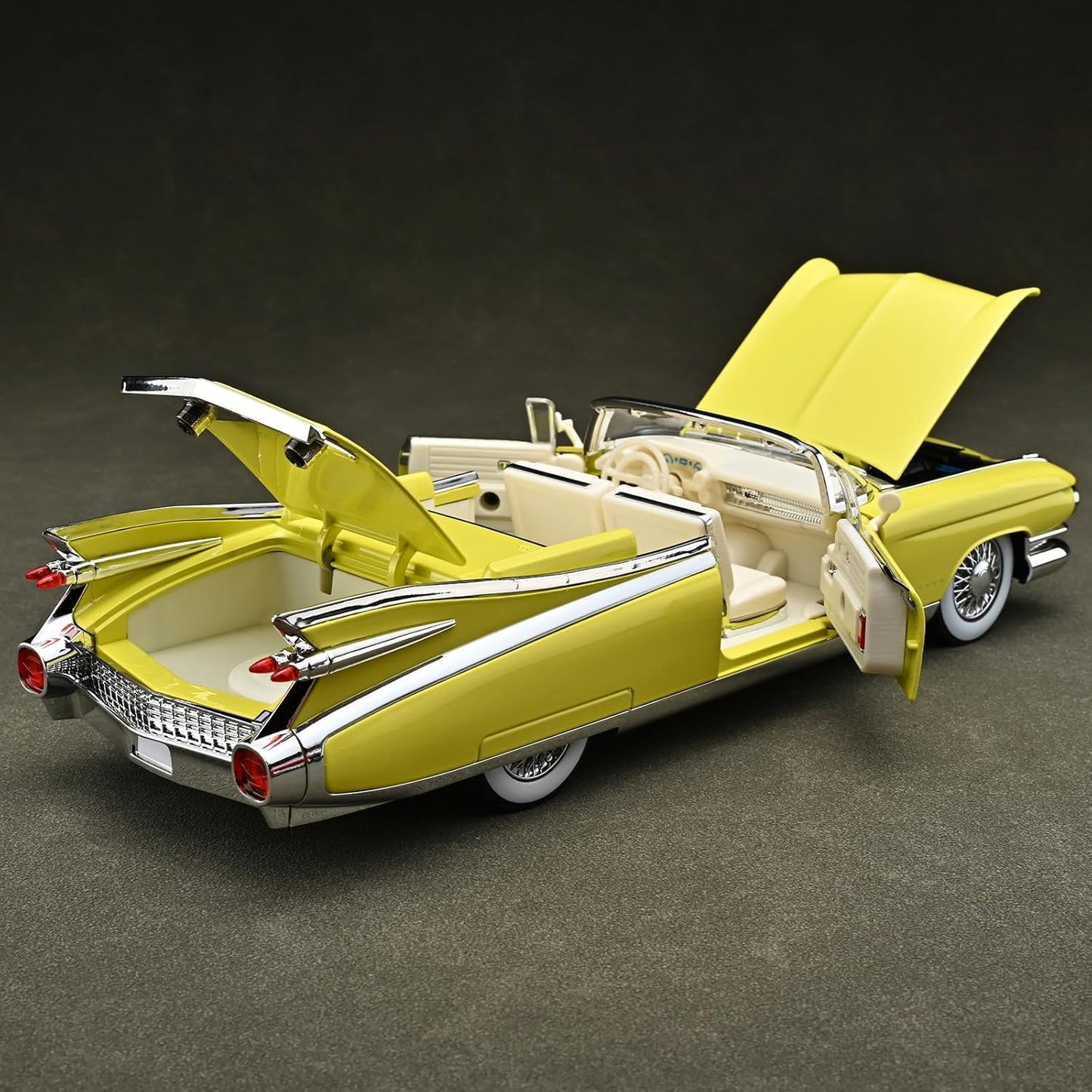 1959 Cadillac Eldorado Biarritz 1:24 Diecast Scale Model Car