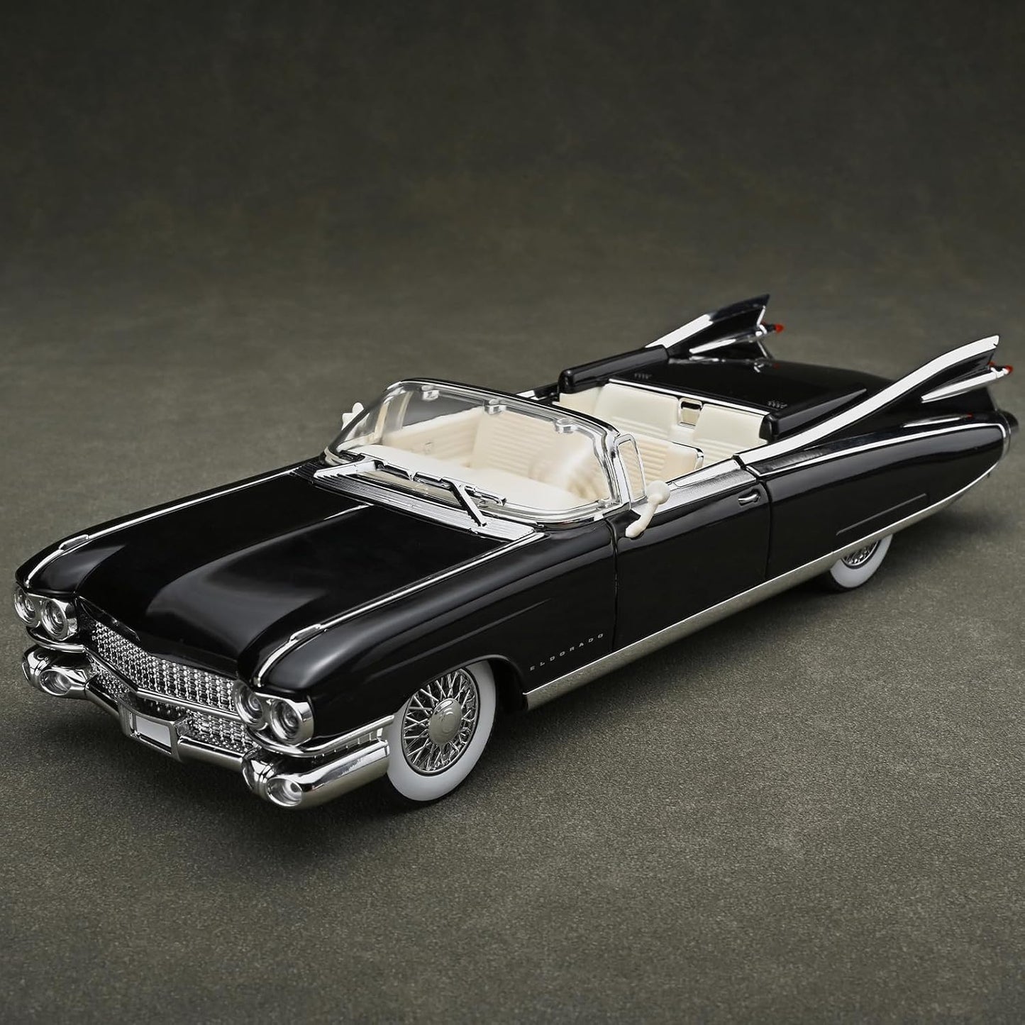 1959 Cadillac Eldorado Biarritz 1:24 Diecast Scale Model Car