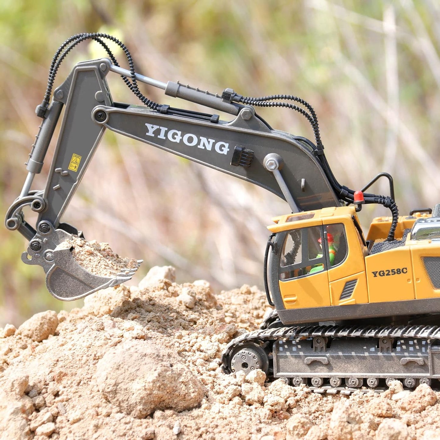 EXCAVATOR TOYS FOR BOYS 3-5 YEAR OLD REMOTE CONTROL DIGGER CONSTRUCTION TOYS RC VEHICLES TRACTOR SANDBOX TRUCK FOR BOYS 5-7 YEAR OLD [SIZE:-28CM*28CM*10.5CM]