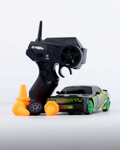 Ghost Arrive Green Edition with Drift Remote & Accessories Car 1:24 Scale