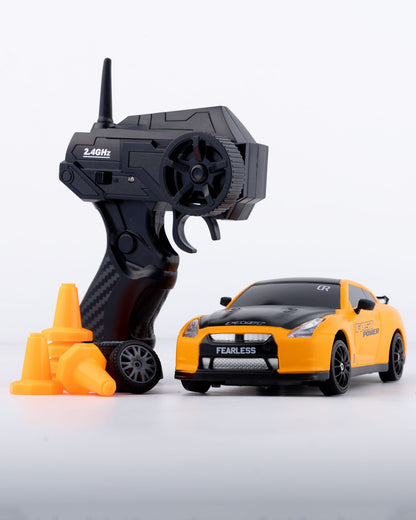 Fearless Orange Edition with Drift Remote & Accessories Car 1:24 Scale