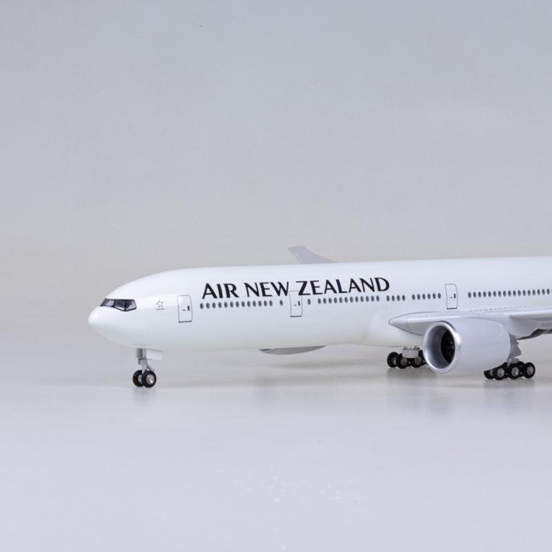 Air New Zealand Boeing 777 Airplane 47CM 1:160 Diecast Scale Model