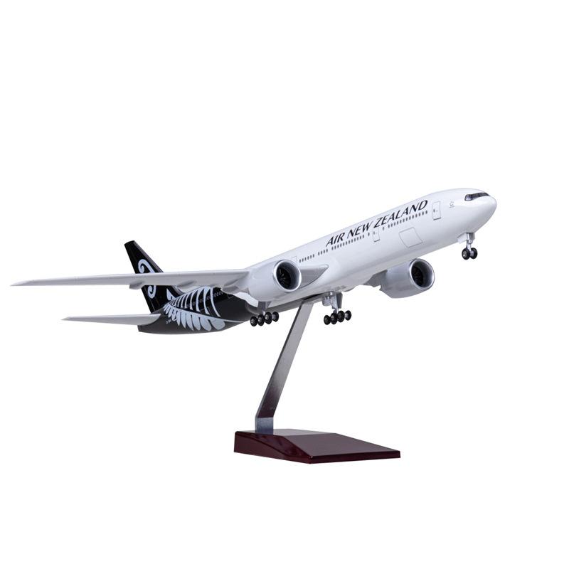 Air New Zealand Boeing 777 Airplane 47CM 1:160 Diecast Scale Model
