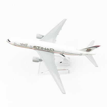 Etihad Airline B777 16CM 1:400 Diecast Scale Model