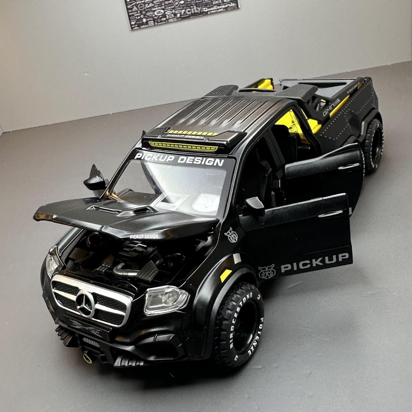 Mercedes-Benz X-Class 6x6 1:24 Diecast Scale Model Car