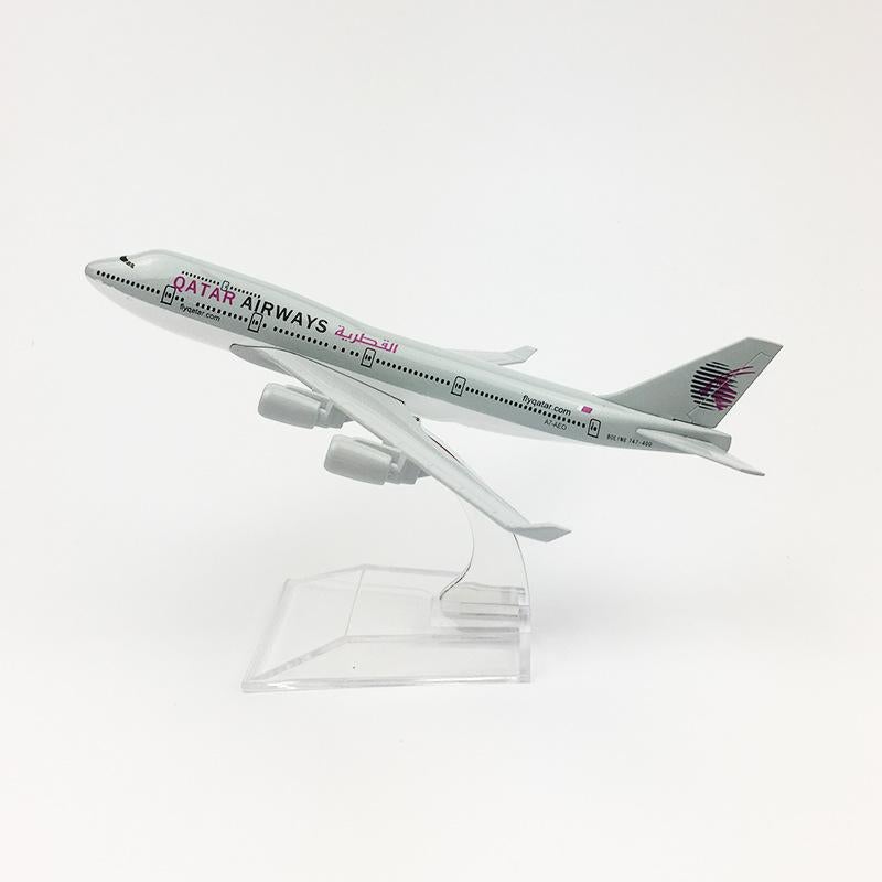 Qatar Airways Airline B747 16CM 1:400 Diecast Scale Model