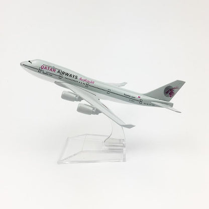 Qatar Airways Airline B747 16CM 1:400 Diecast Scale Model