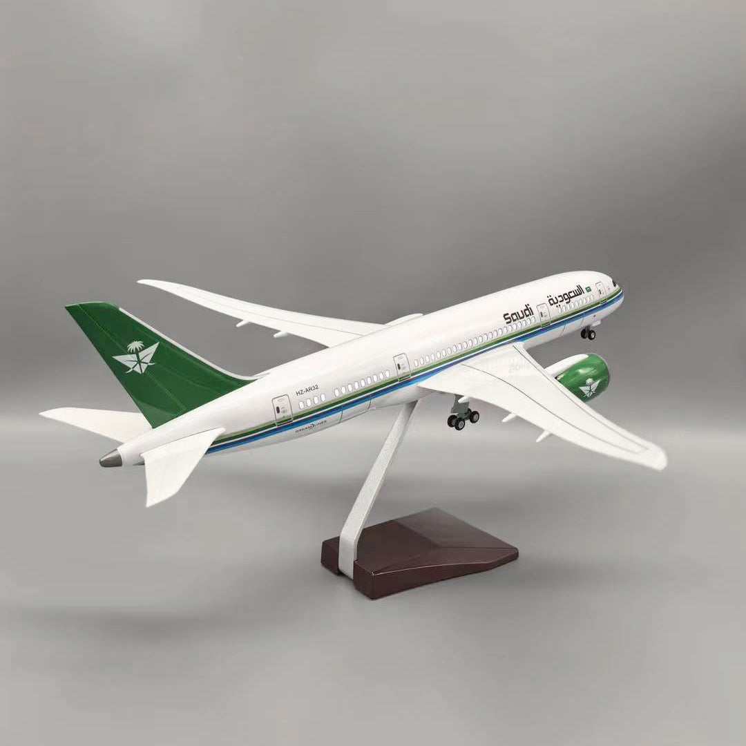 Saudi Arabian Airlines Boeing 787 1/130 Diecast Scale Aeroplane