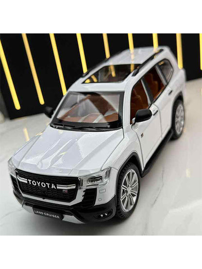 Toyota Land Cruiser GR 1:24 Diecast Scale Model Car