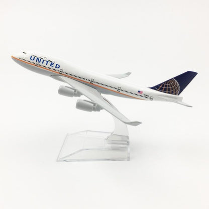 United Airline B747 16CM 1:400 Diecast Scale Model