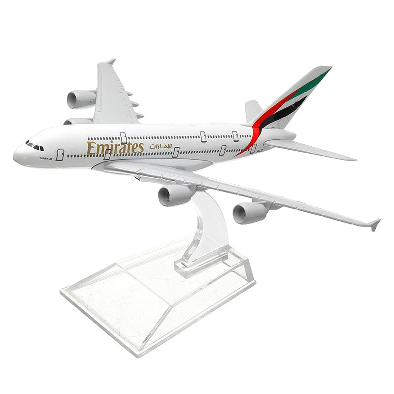 Emirates Airline B777 16CM 1:400 Diecast Scale Model