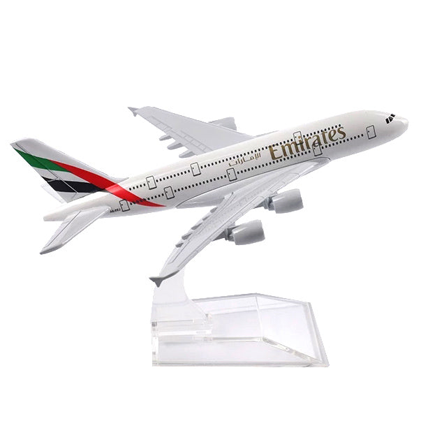 Emirates Airline B777 16CM 1:400 Diecast Scale Model