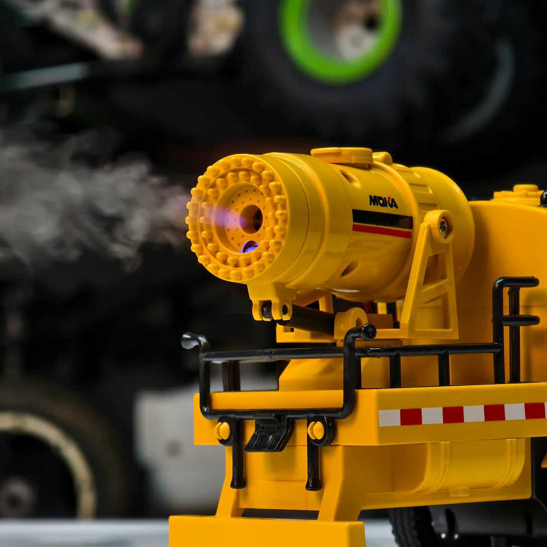Spray Sprinkler Truck TV5679 – 2.4GHz RC Construction Vehicle Toy