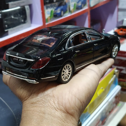 Mercedes Benz 300 EL 1:24 Scale Model Diecast Metalcar